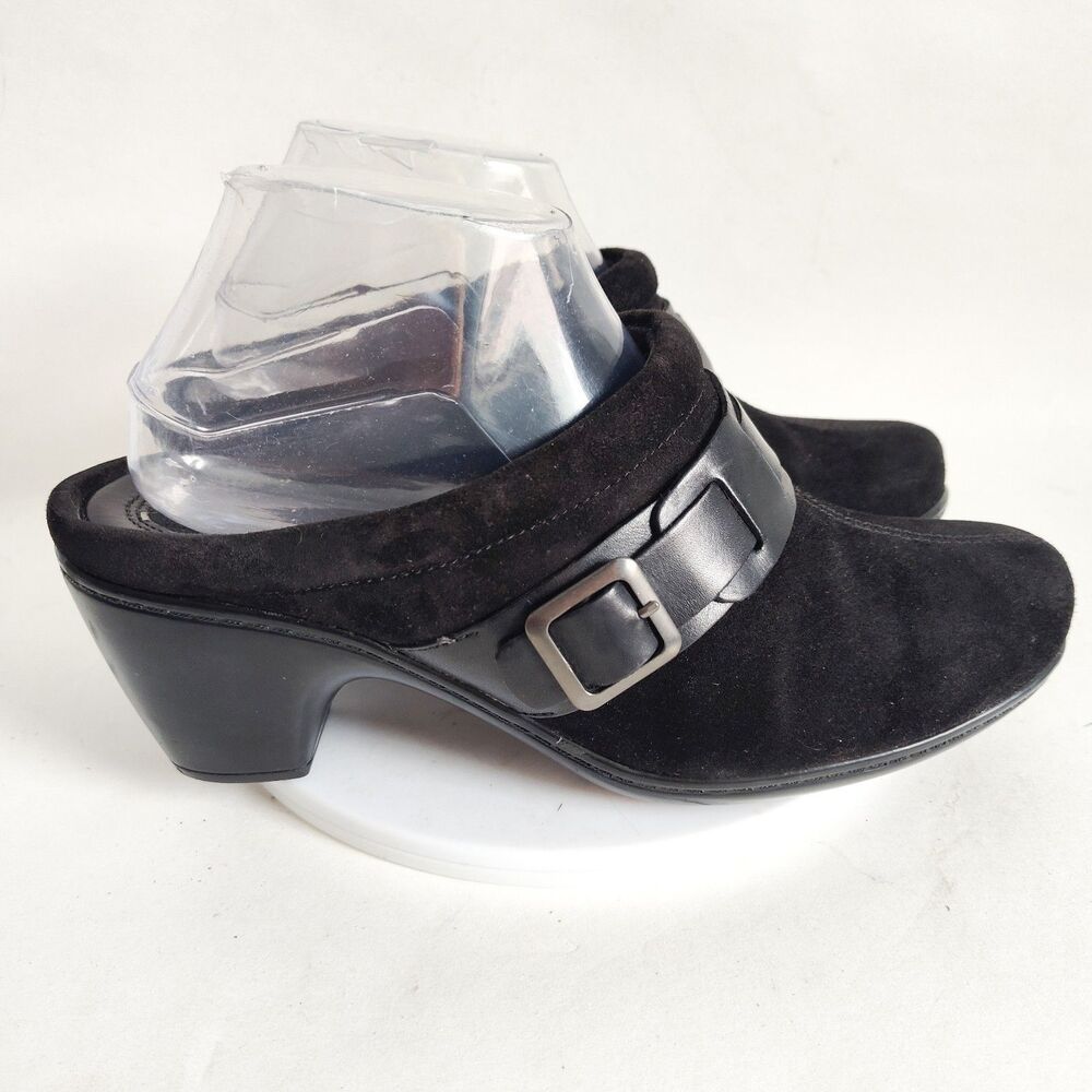 Clarks Slip-on Clogs Black Suede Leather Comfort‎ Shoes Size 9 Preppy Mules Belt
